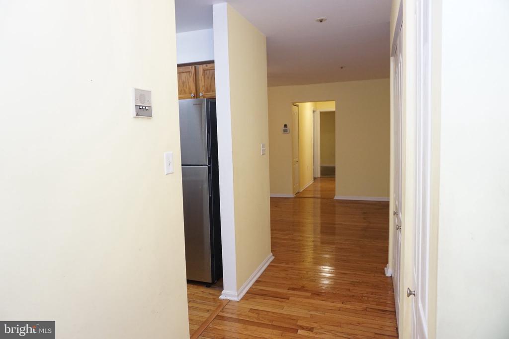 8397 MONTGOMERY RUN ROAD Unit: G