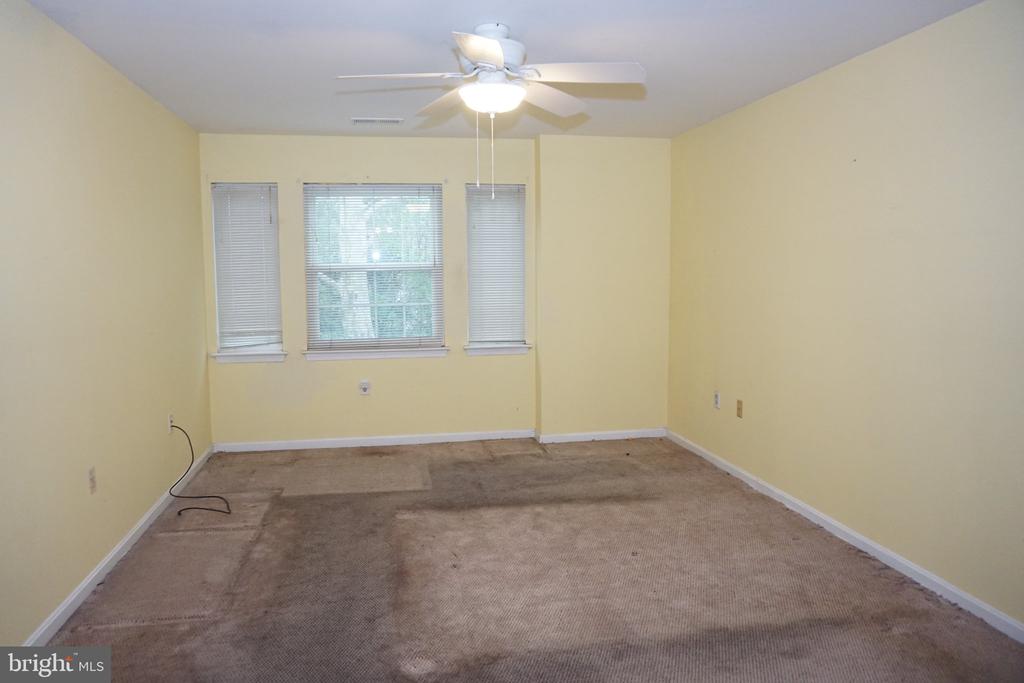 8397 MONTGOMERY RUN ROAD Unit: G