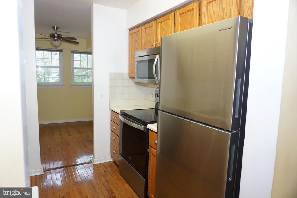 8397 MONTGOMERY RUN ROAD Unit: G