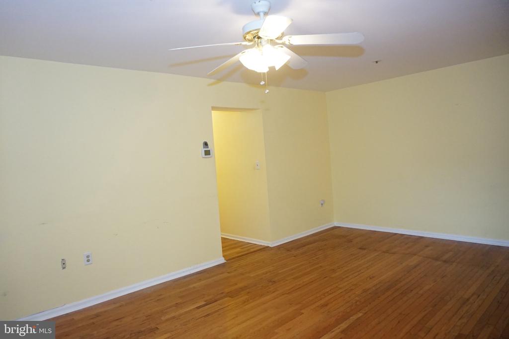 8397 MONTGOMERY RUN ROAD Unit: G