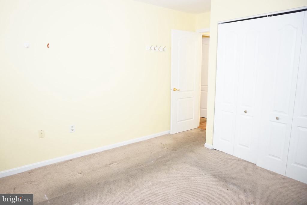 8397 MONTGOMERY RUN ROAD Unit: G