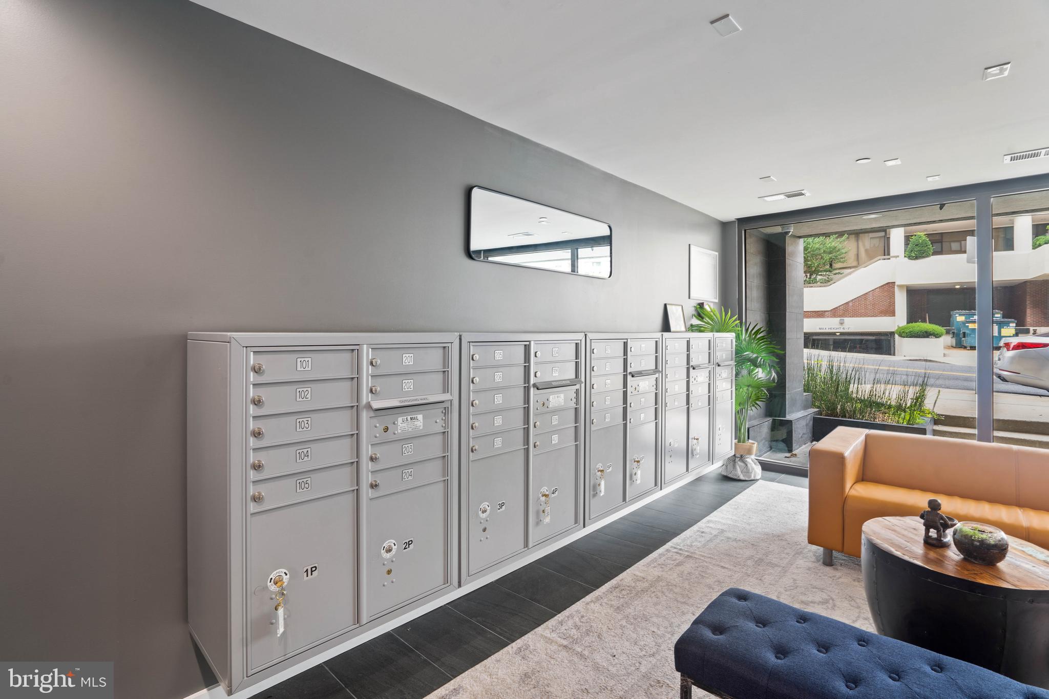700 ROEDER ROAD Unit: 404