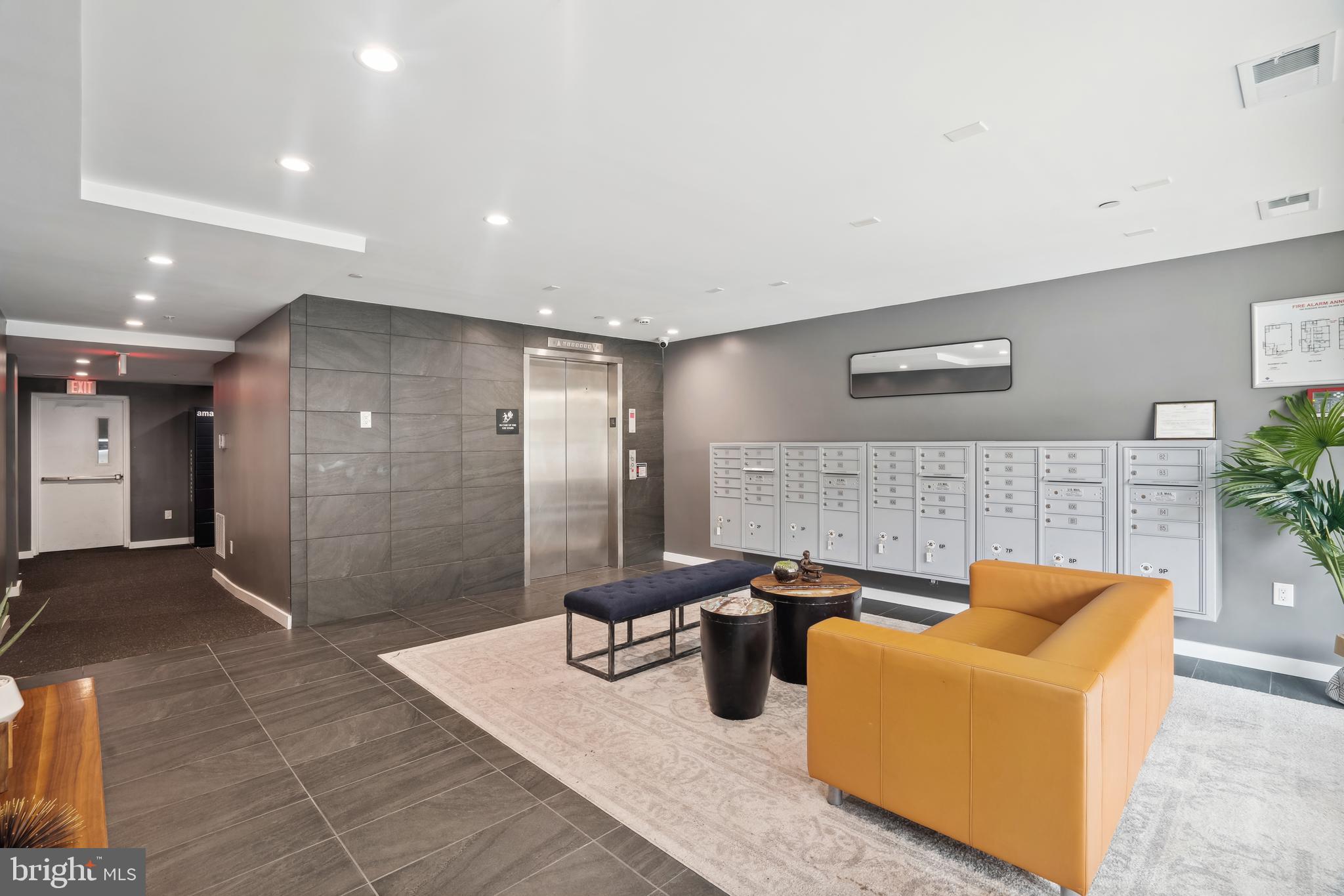 700 ROEDER ROAD Unit: 404