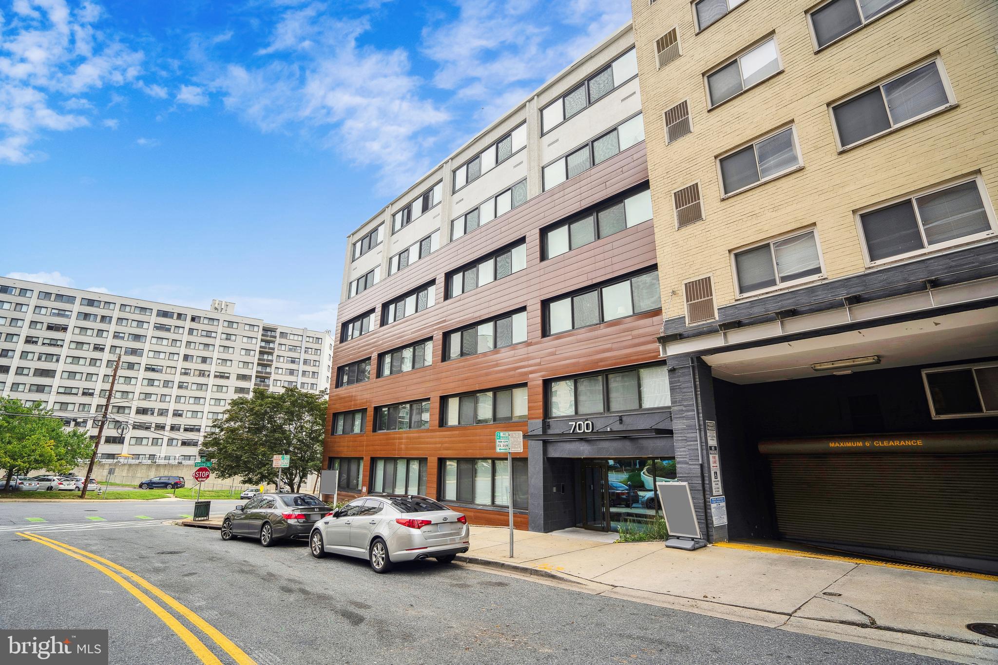 700 ROEDER ROAD Unit: 404
