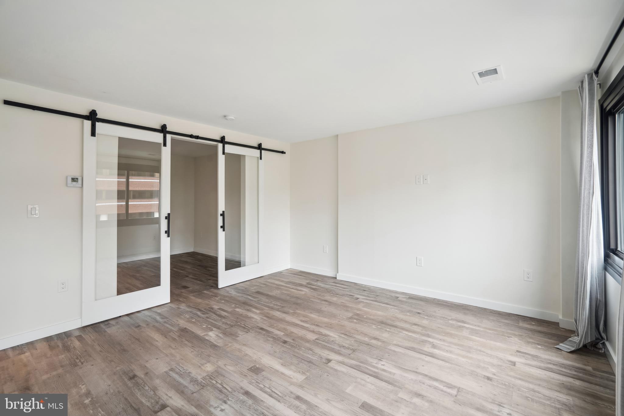 700 ROEDER ROAD Unit: 404