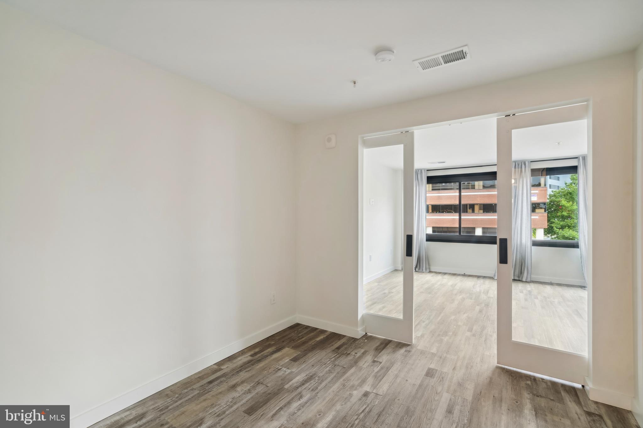 700 ROEDER ROAD Unit: 404