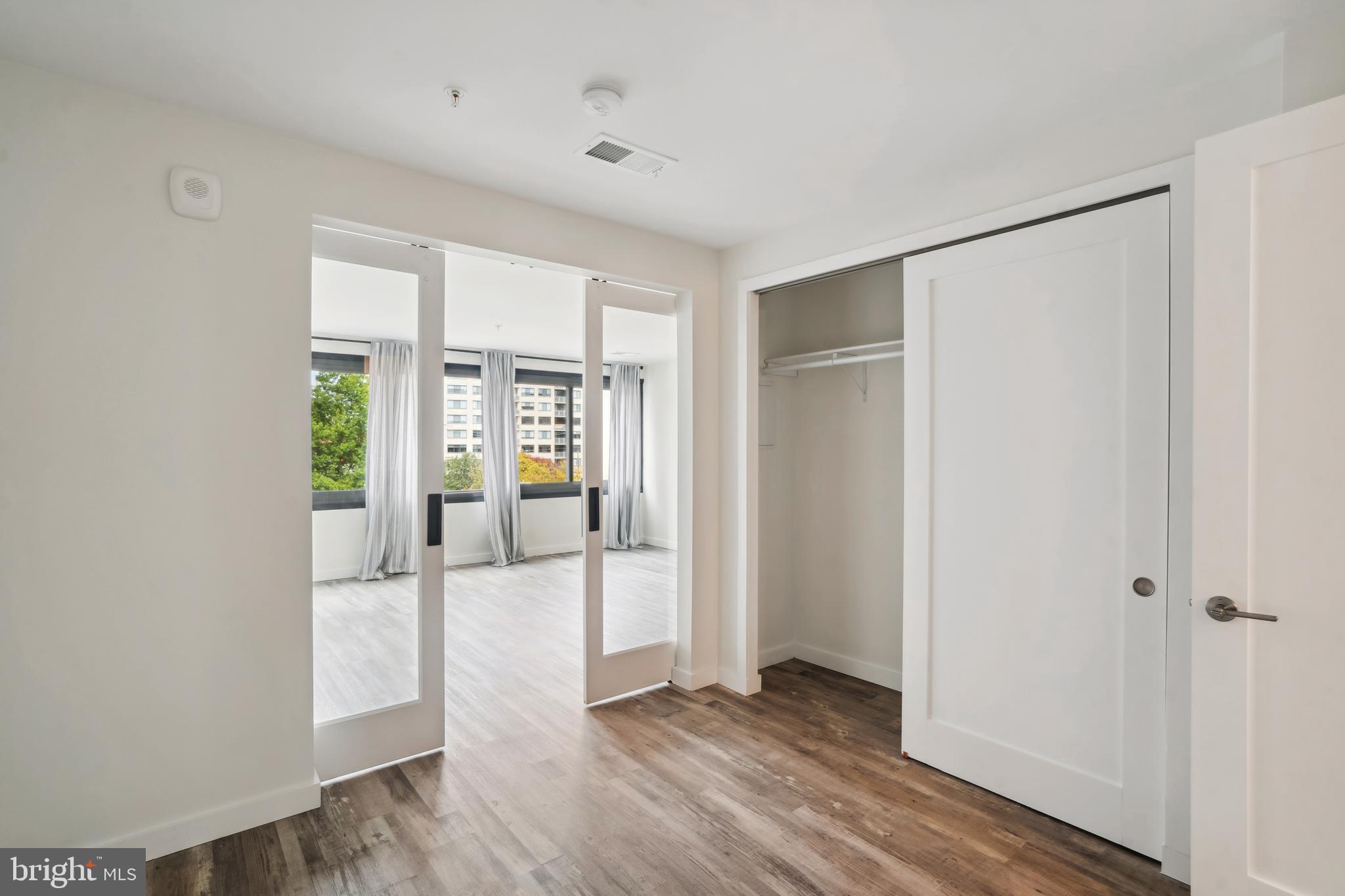 700 ROEDER ROAD Unit: 404