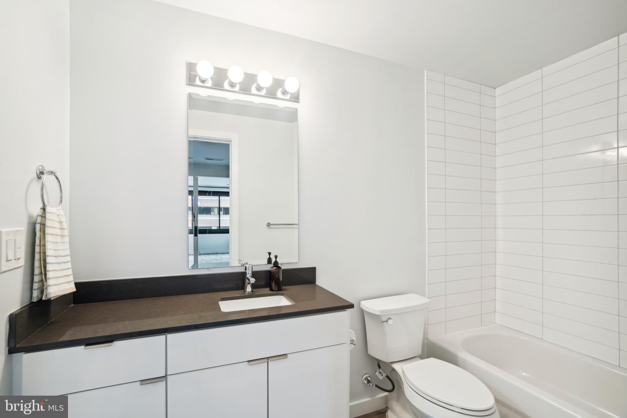 700 ROEDER ROAD Unit: 404
