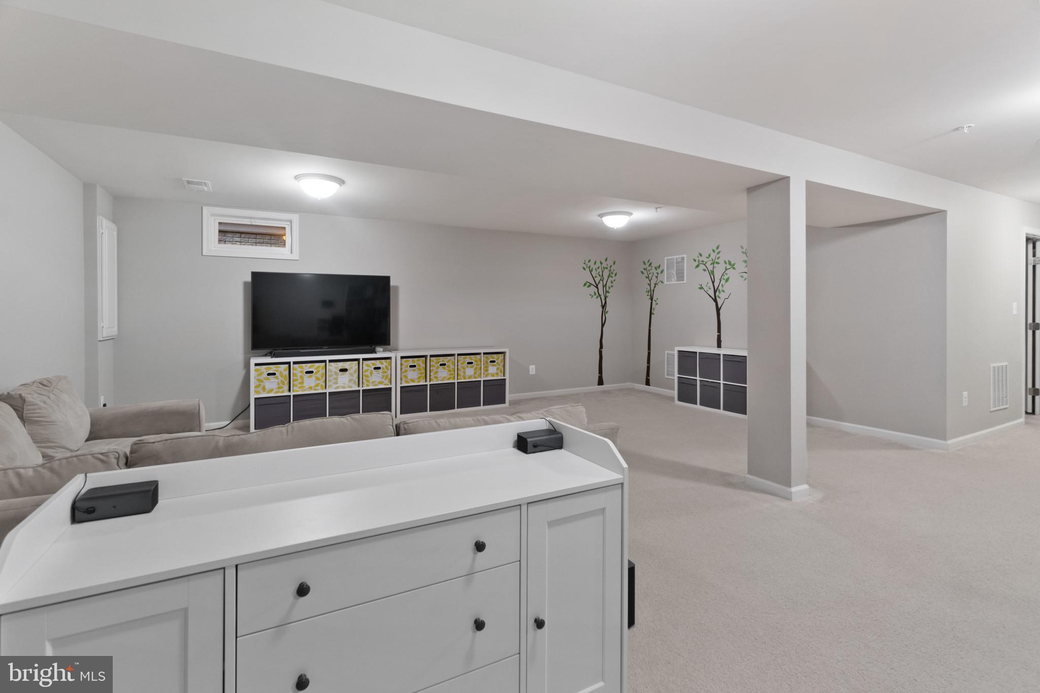11922 Echo Point Pl