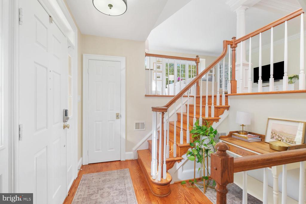 9942 Foxborough Cir