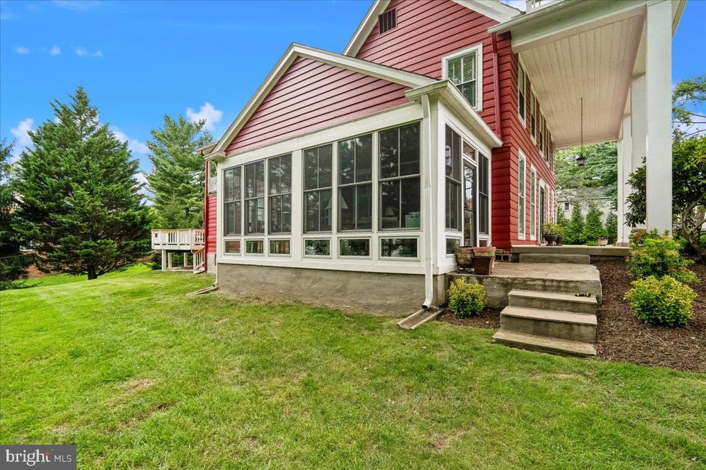 1401 AINTREE DRIVE
