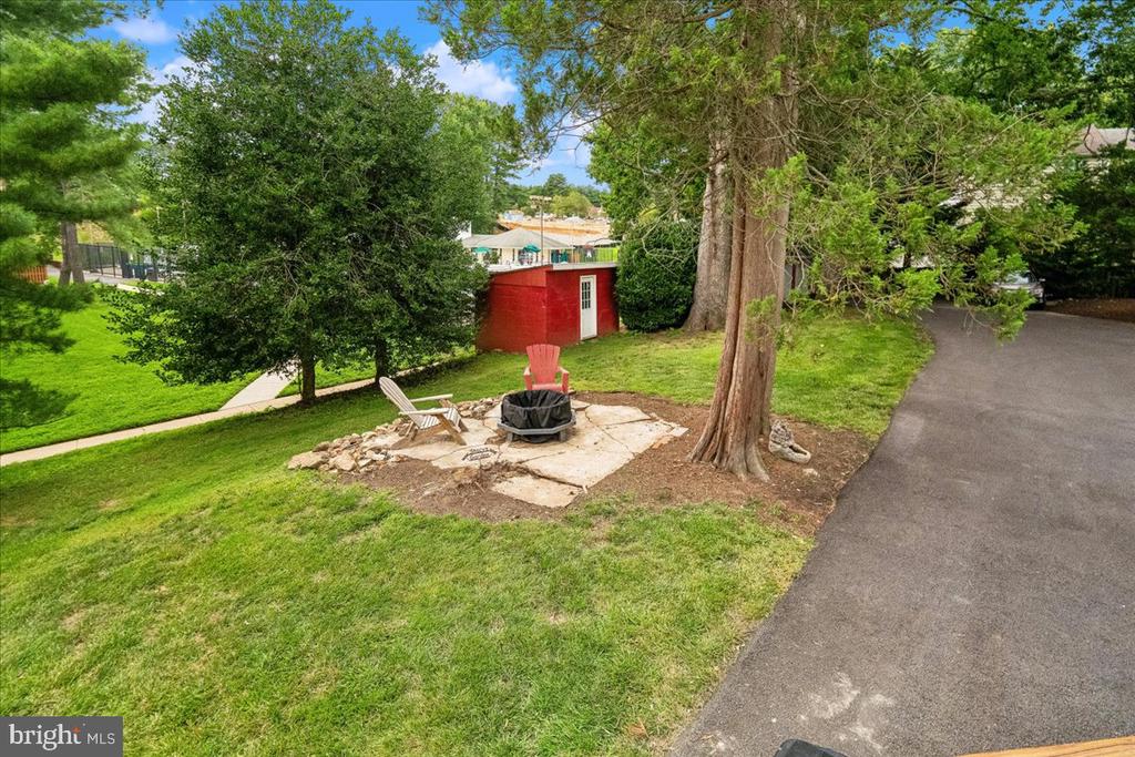 1401 AINTREE DRIVE