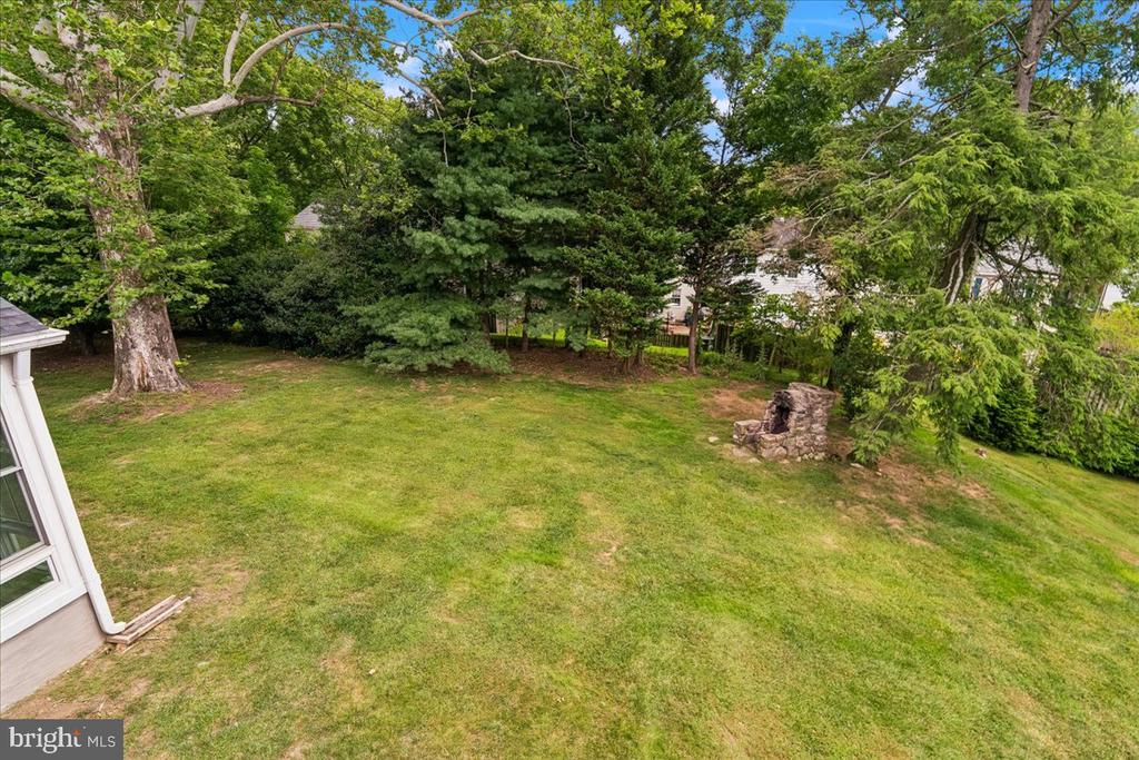 1401 AINTREE DRIVE