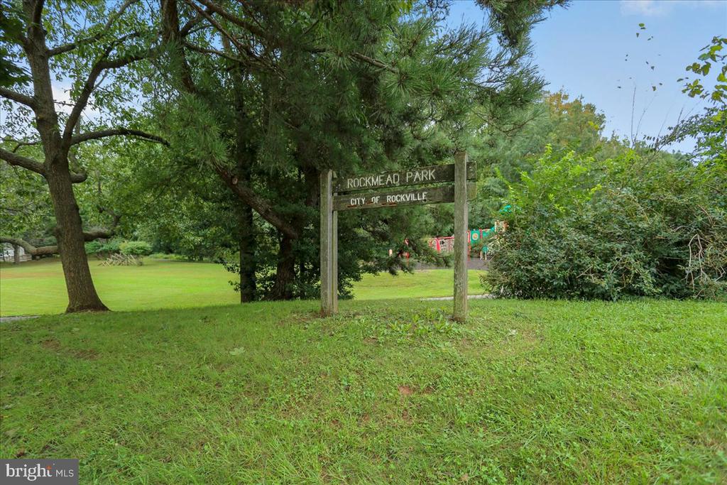 1401 AINTREE DRIVE