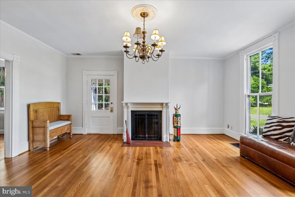 1401 AINTREE DRIVE
