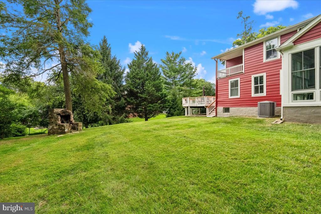 1401 AINTREE DRIVE