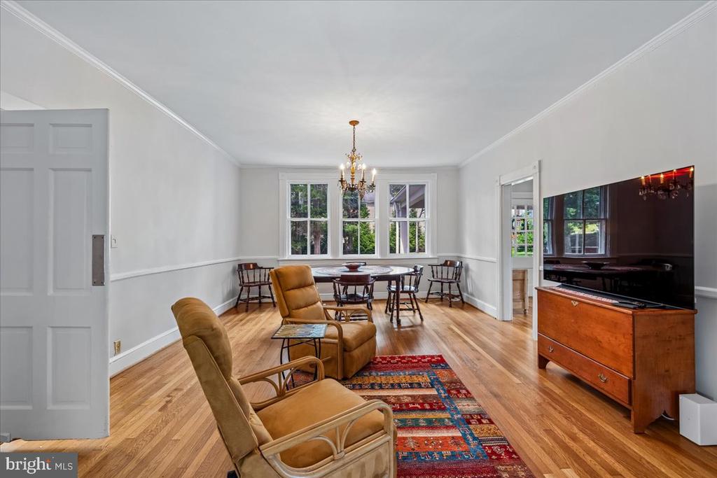 1401 AINTREE DRIVE