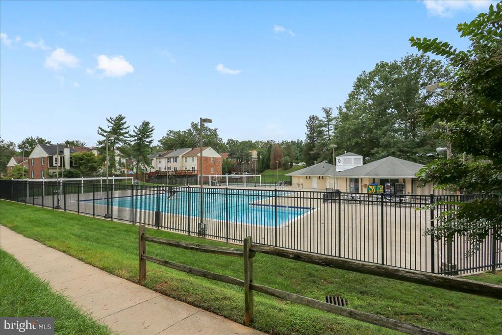 1401 AINTREE DRIVE
