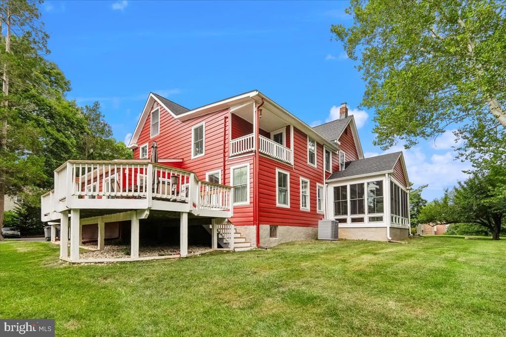 1401 AINTREE DRIVE