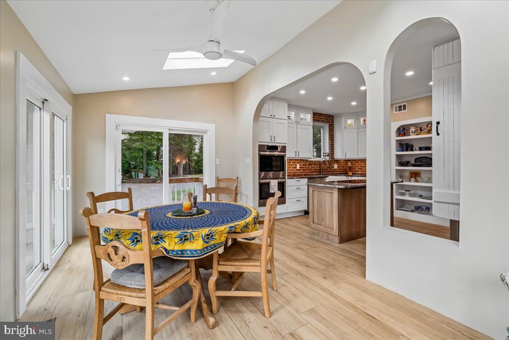 1401 AINTREE DRIVE