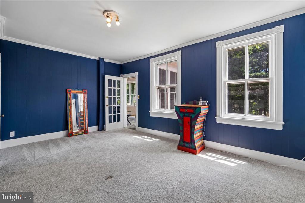 1401 AINTREE DRIVE