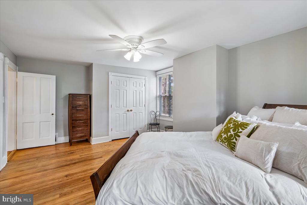 1401 AINTREE DRIVE