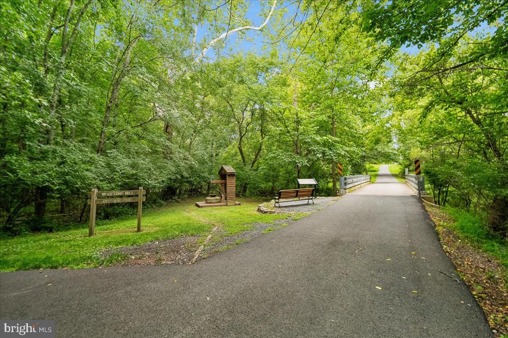 1401 AINTREE DRIVE