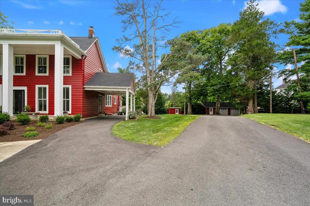 1401 AINTREE DRIVE