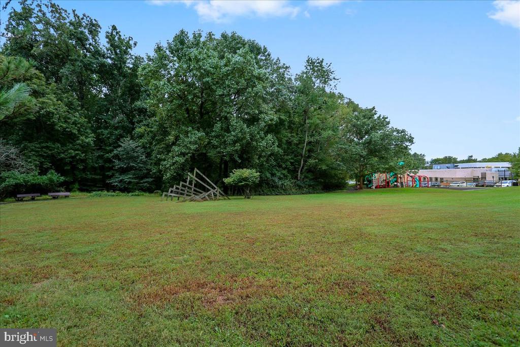 1401 AINTREE DRIVE