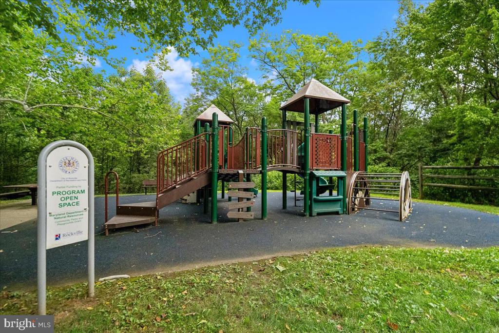 1401 AINTREE DRIVE