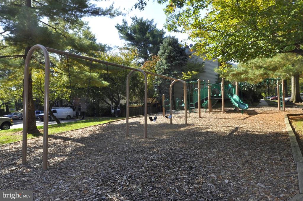 1401 AINTREE DRIVE