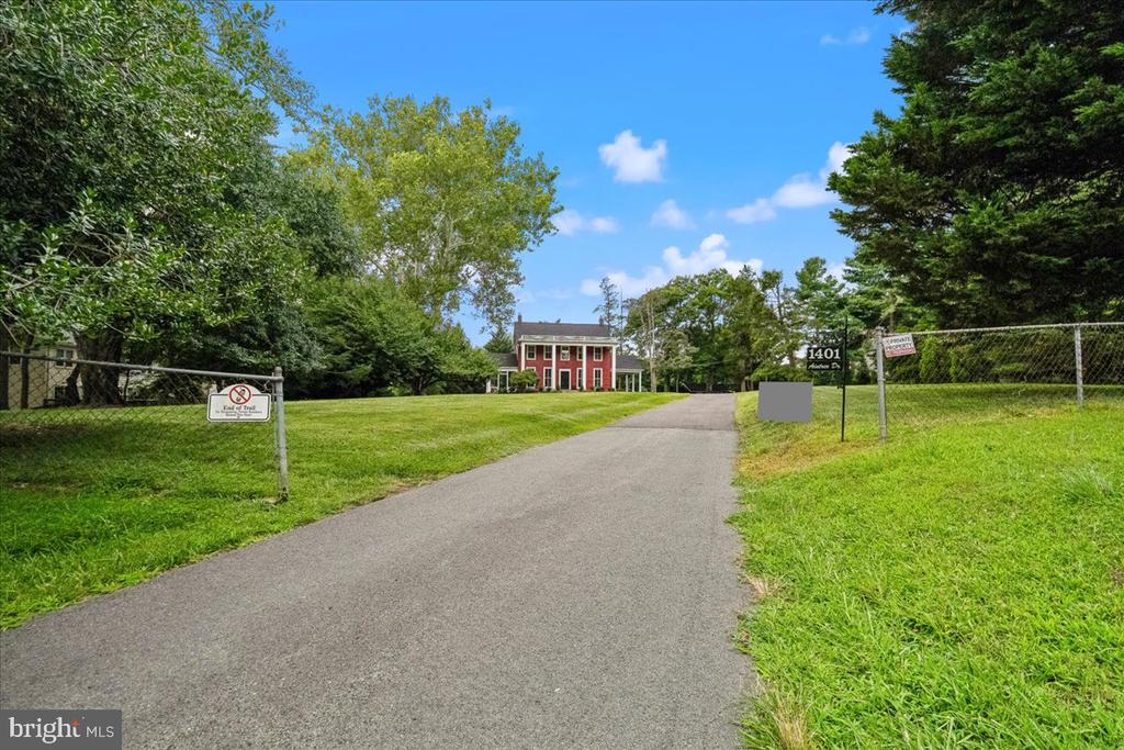 1401 AINTREE DRIVE