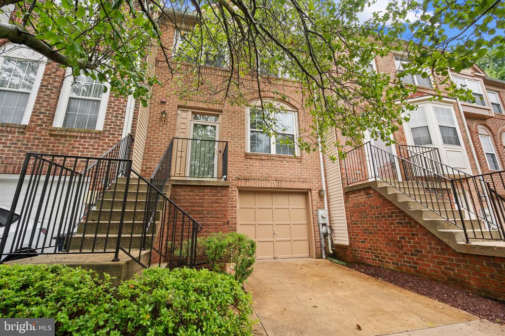 15715 Ensleigh Ln