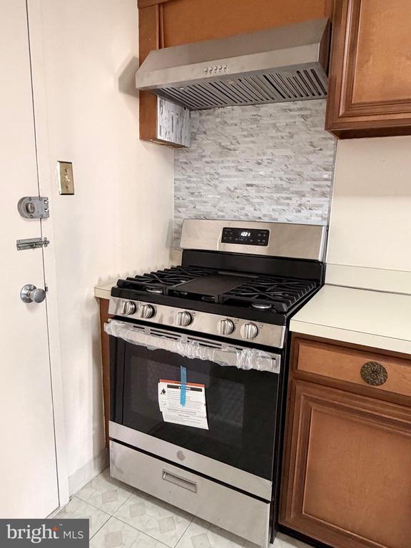 6100 WESTCHESTER PARK DRIVE Unit: 609