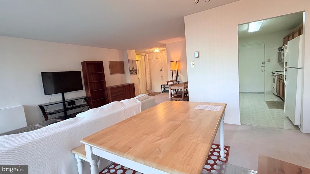 6100 WESTCHESTER PARK DRIVE Unit: 609