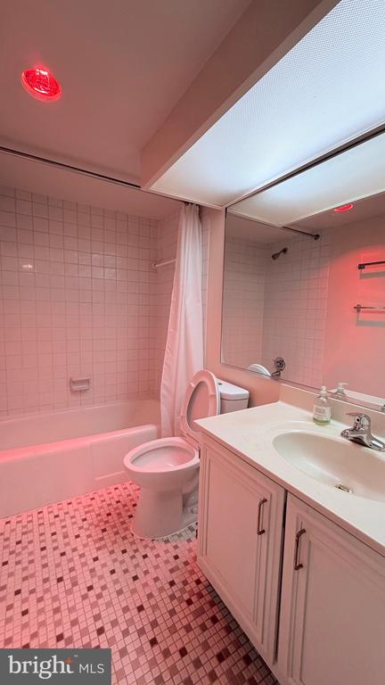 6100 WESTCHESTER PARK DRIVE Unit: 609