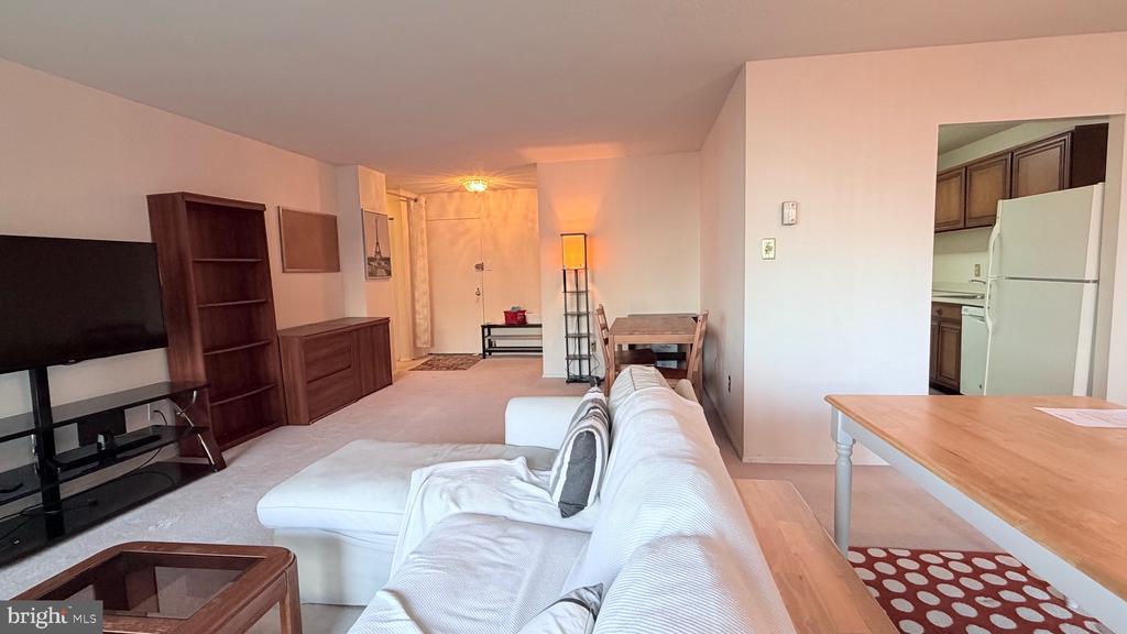 6100 WESTCHESTER PARK DRIVE Unit: 609