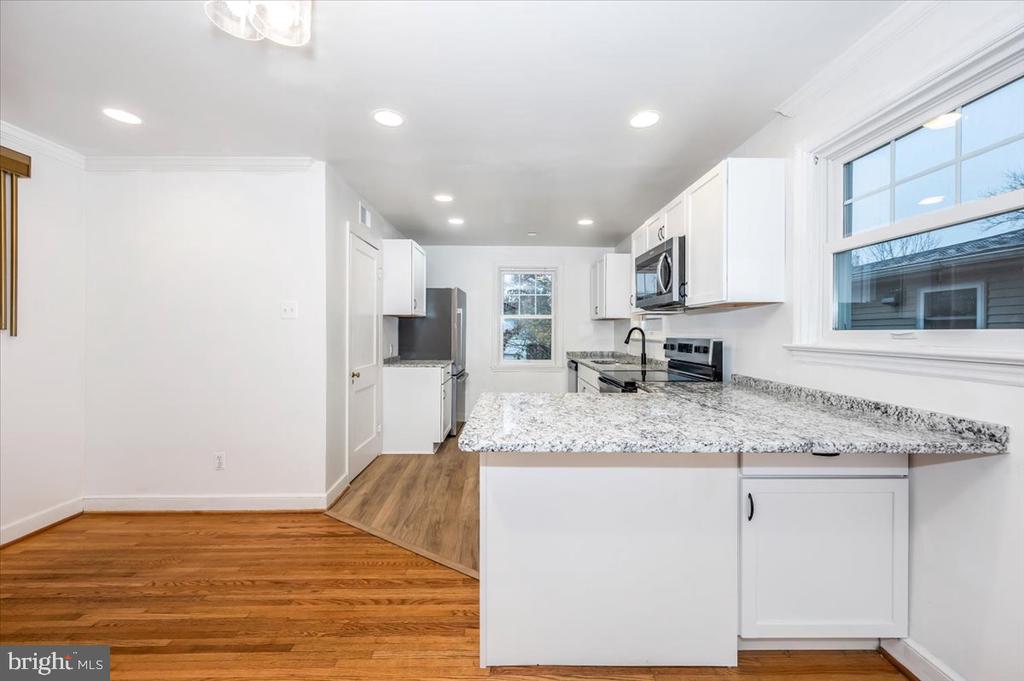 1017 Woodland Way
