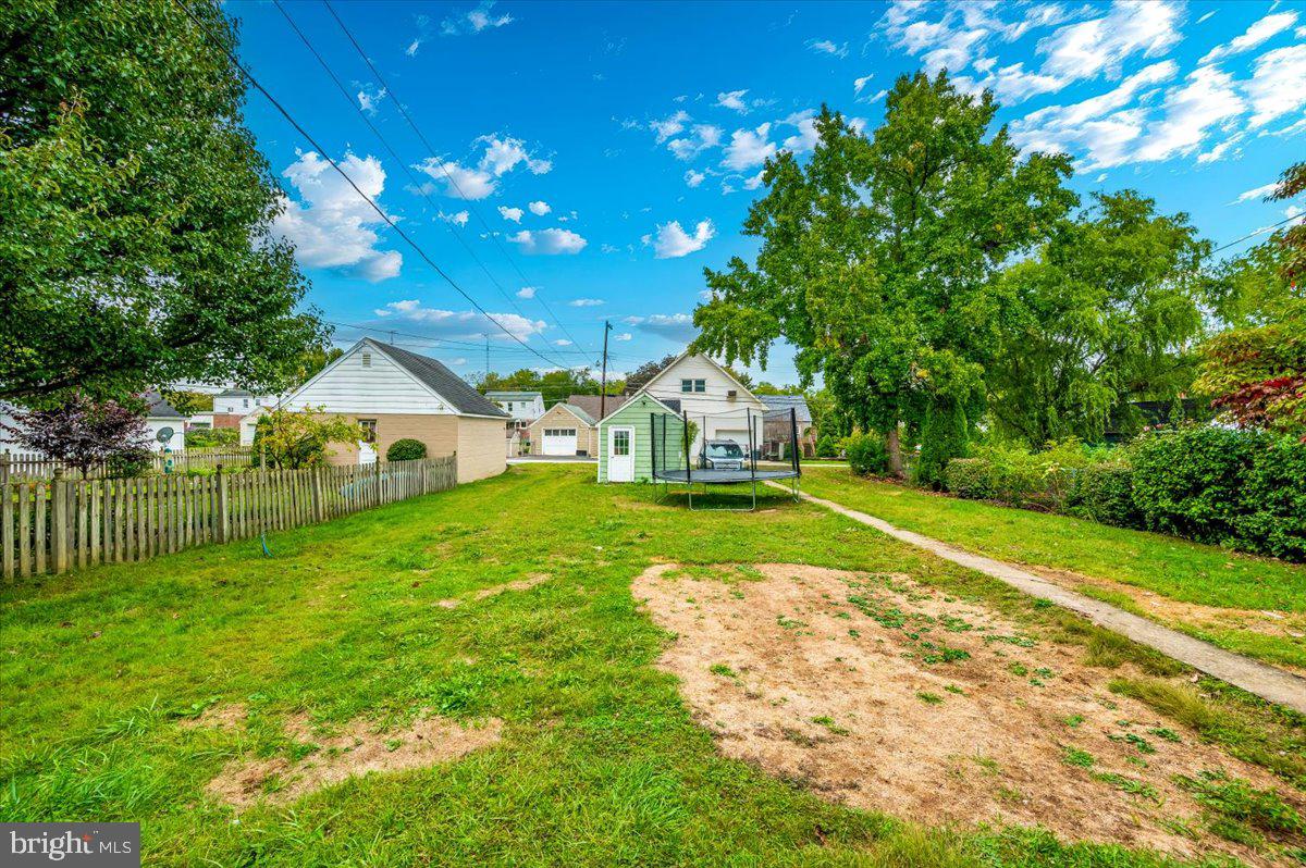1017 Woodland Way