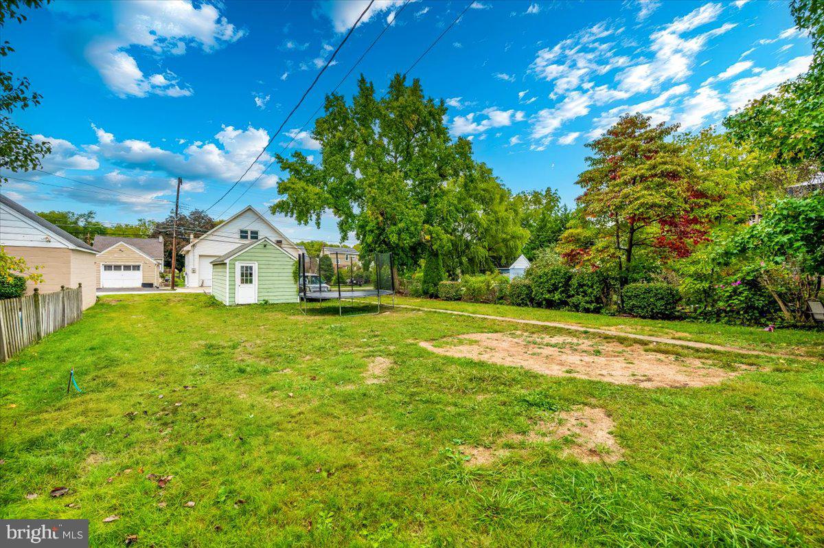1017 Woodland Way