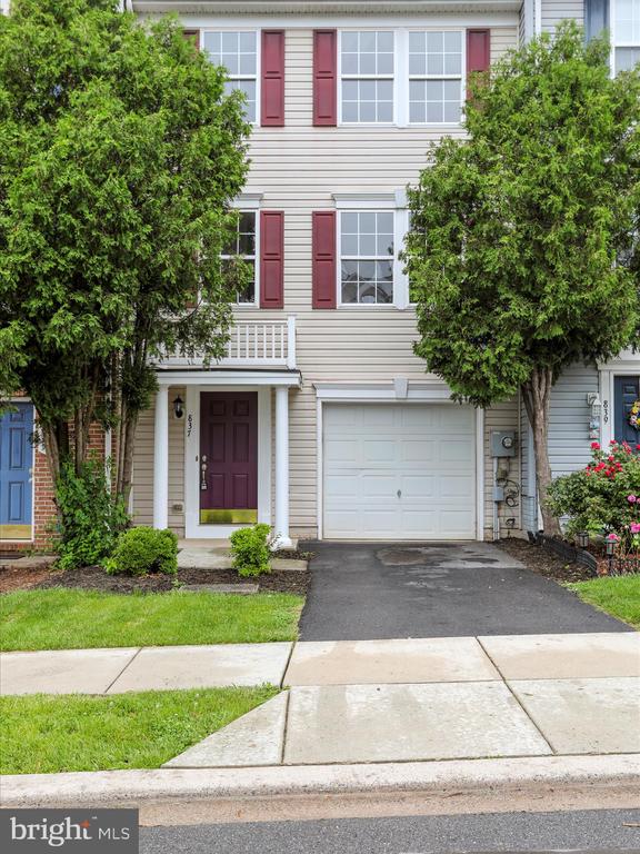 837 Monet Dr