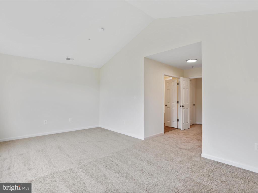 837 Monet Dr