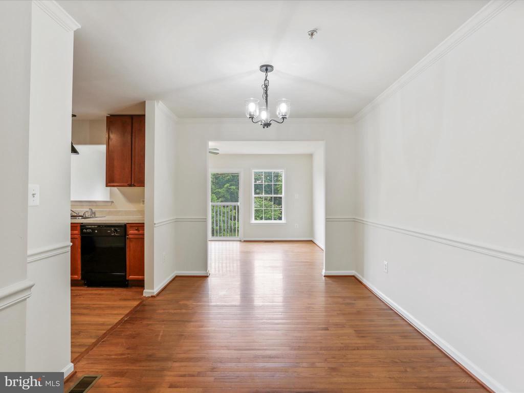 837 Monet Dr