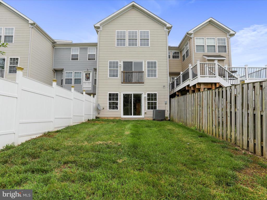 837 Monet Dr