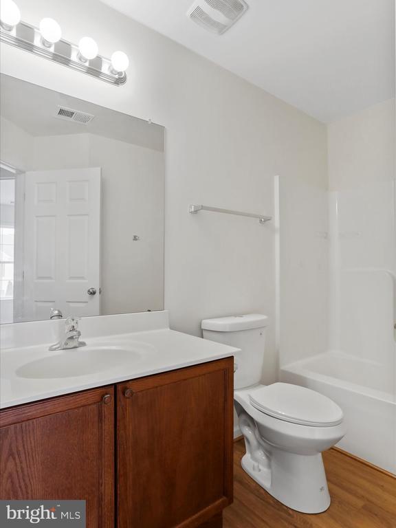 837 Monet Dr