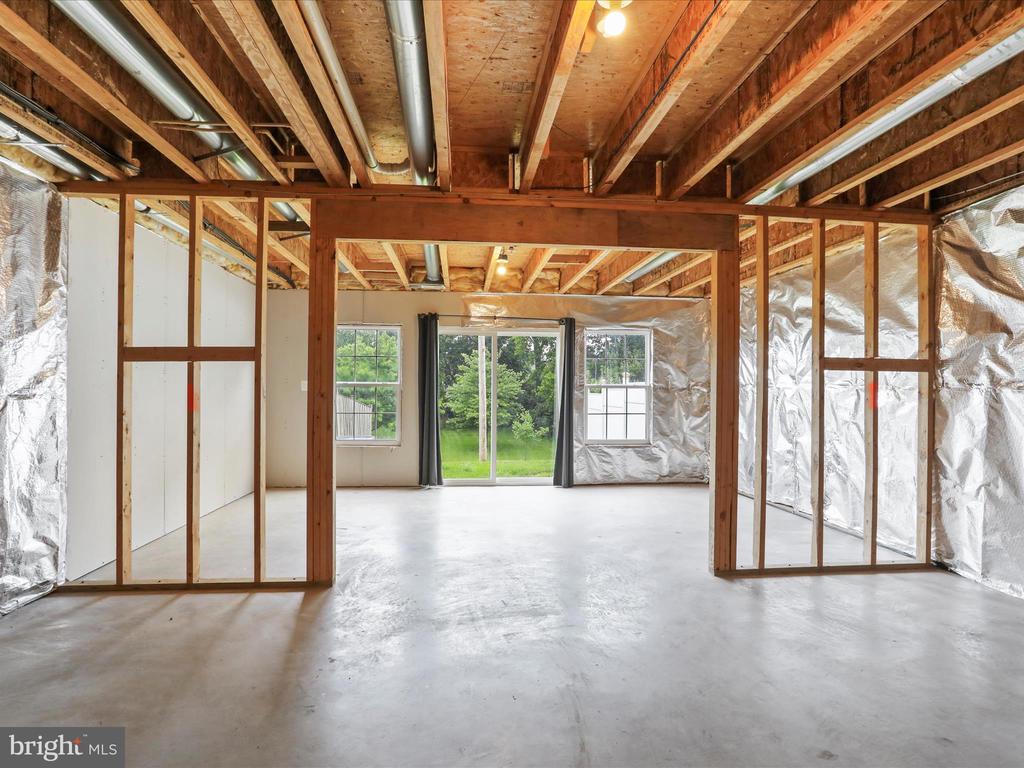 837 Monet Dr