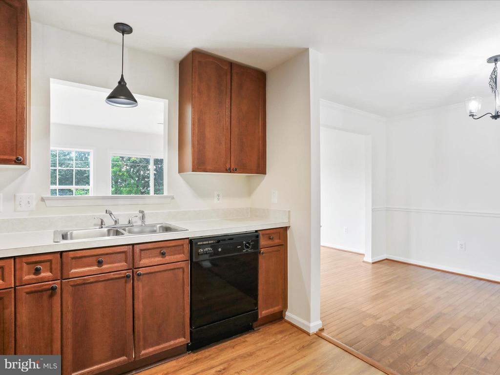 837 Monet Dr