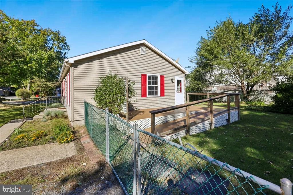 103 HONEYSUCKLE DRIVE