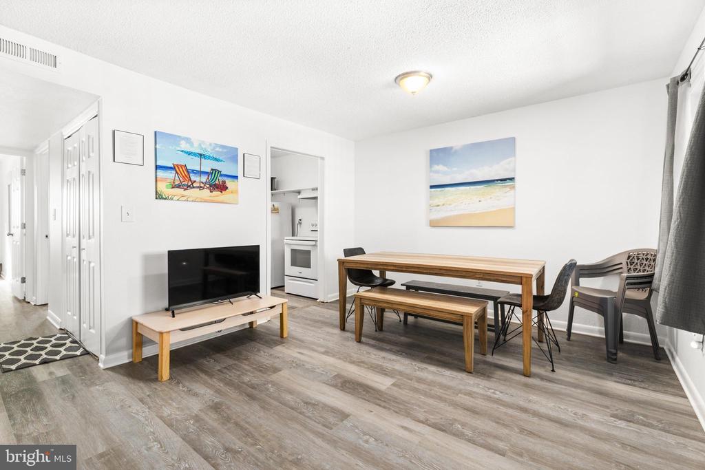 507 NW ROBIN DRIVE Unit: 302