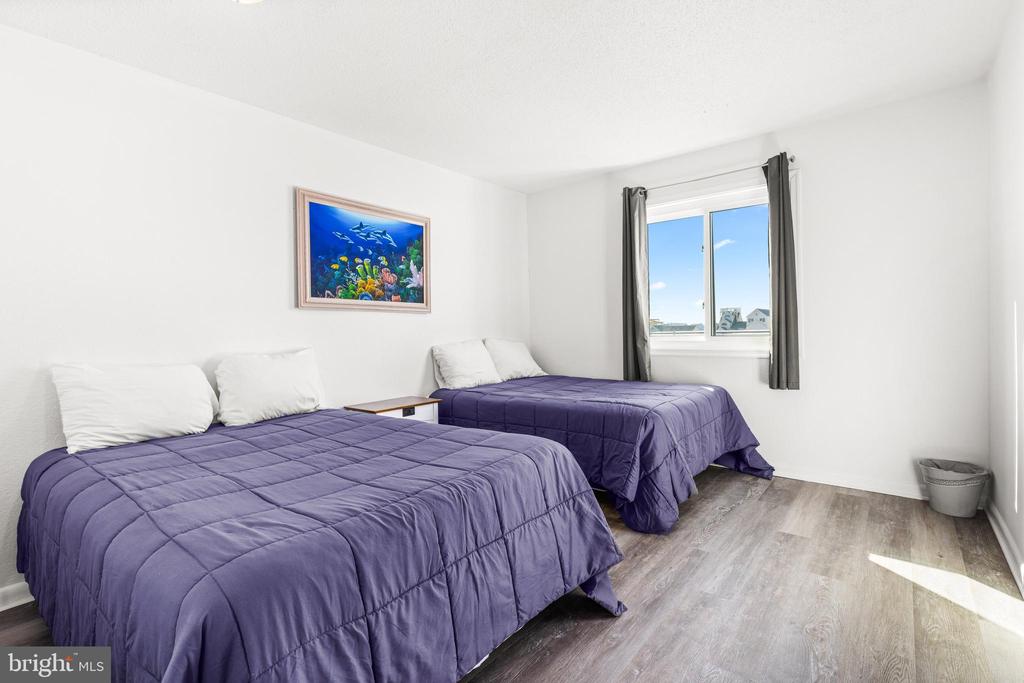 507 NW ROBIN DRIVE Unit: 302